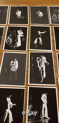 1970 ORIGINAL Vintage ELVIS PRESLEY CONCERT Candid THE KING Photo LOT of 20 RARE