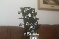 2003 Gibson Dove Acoustic Guitar Elvis Presley Model Rare
