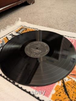 ELVIS PRESLEY 1956 Debut Album Absoulte Beauty EXCELLENT+ Condition CANADA RARE