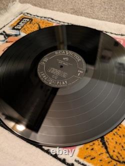 ELVIS PRESLEY 1956 Debut Album Absoulte Beauty EXCELLENT+ Condition CANADA RARE