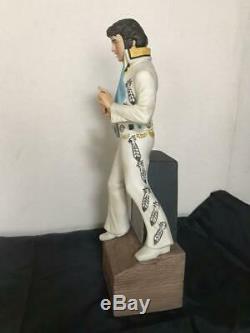 Elvis Presley Bourbon Bottle pottery Figure Music Box McCORMICK rare