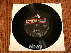 Elvis Presley By Request Original Flaming Star Compact 33 Rare