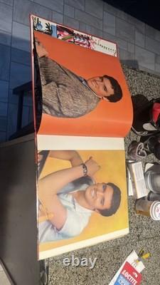 Elvis Presley Christmas Album Rare 1957 RCA Vinyl with Clean Cover and Booklet