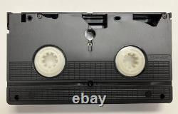 Elvis Presley Concert In Hawaii VHS Tape King Video Home Movie Clamshell RARE