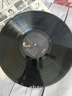 Elvis Presley In Blue Hawaii Vinyl Record RCA LSP-2426 Rare