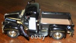 Elvis Presley The Legend Diecast 1947 Studebaker Truck 125 RARE COMPLETE ERTL