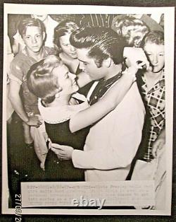 Elvis Presley (original Vintage Photo) Rare Classic Photo (classic Elvis)
