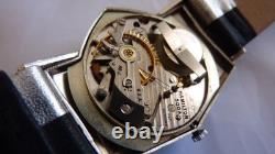 HAMILTON VENTURA 14K WHITE GOLD ELVIS PRESLEY MODEL cal. 500A museums ULTRA RARE