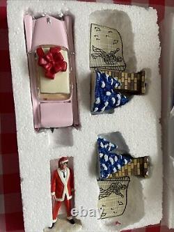Hawthorne Village Elvis Presley Rare Happy Holidays from Graceland Gate Cadilac