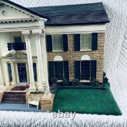 Hawthorne Village Graceland Elvis Presley Home Miniature 2002 Mansion Model Rare Hawthorne Village Graceland Elvis Presley Home Miniature 2002 Mansion Model Rare