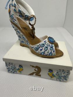 Limited edition very rare Elvis Presley collectible Shoe With Stand