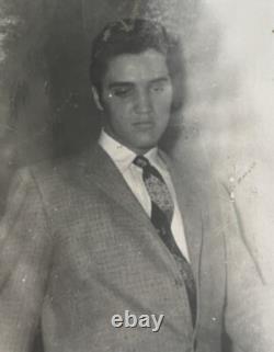 RARE ELVIS PRESLEY TYPE 1 Snapshot PHOTO Wallet Wear Nice Image One-of-a-kind