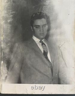 RARE ELVIS PRESLEY TYPE 1 Snapshot PHOTO Wallet Wear Nice Image One-of-a-kind