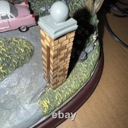 RARE Elvis Presley Hawthorne Village Welcome To Graceland Plays Love Me Tender