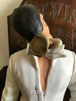 RARE Elvis Presley Memories Decanter McCormick Distilling With Light Stand, Sound