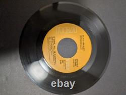 RARE Elvis Presley Merry Christmas Baby/O Come All Ye Faithful RCA 74-0572