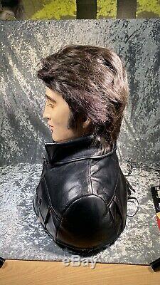 RARE Elvis Presley WowWee Animated Singing/Talking Bust Robot