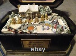 RARE Elvis Presley's GRACELAND The King Legendary Home Figurine Music Box