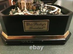 RARE Elvis Presley's GRACELAND The King Legendary Home Figurine Music Box