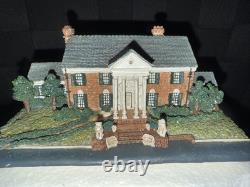 RARE Elvis Presley's GRACELAND The King Vintage 1998 Figurine Music Box Original