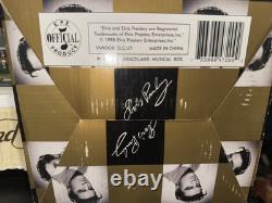 RARE Elvis Presley's GRACELAND The King Vintage 1998 Figurine Music Box Original