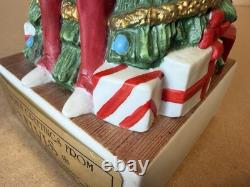 RARE McCormick Elvis Presley Mini Decanter 375ml Christmas Red Suit Musical