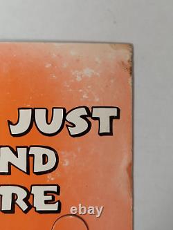 RARE Vintage Elvis Presley Original Vari-Vue Display Board with 12 Flicker Buttons