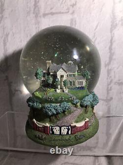 Rare Sculpted ELVIS PRESLEY Graceland Musical Snow Globe EPE Vintage 1997