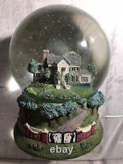 Rare Sculpted ELVIS PRESLEY Graceland Musical Snow Globe EPE Vintage 1997