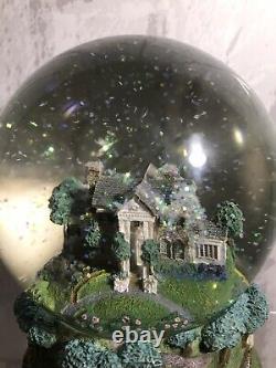 Rare Sculpted ELVIS PRESLEY Graceland Musical Snow Globe EPE Vintage 1997