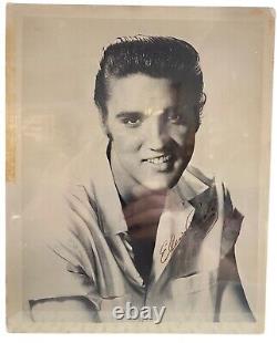 Rare Vintage 1950's Signed Elvis Presley Autograph 8 x 10 Publicity Photograph
