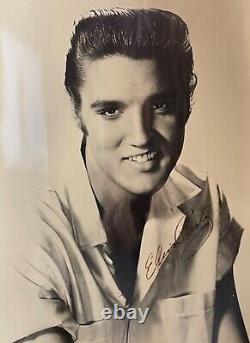 Rare Vintage 1950's Signed Elvis Presley Autograph 8 x 10 Publicity Photograph