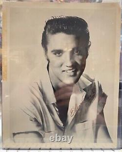 Rare Vintage 1950's Signed Elvis Presley Autograph 8 x 10 Publicity Photograph